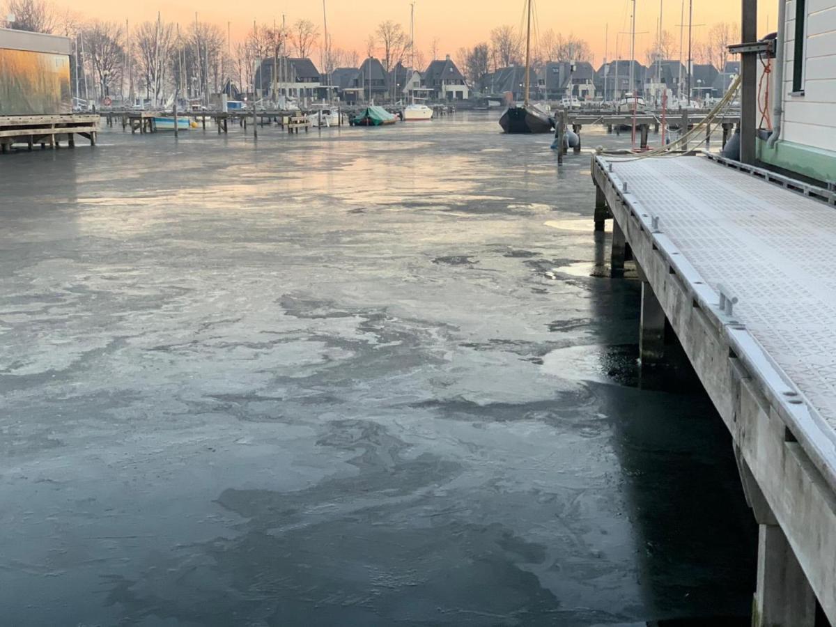 Marinaparcs Naarden Exteriör bild