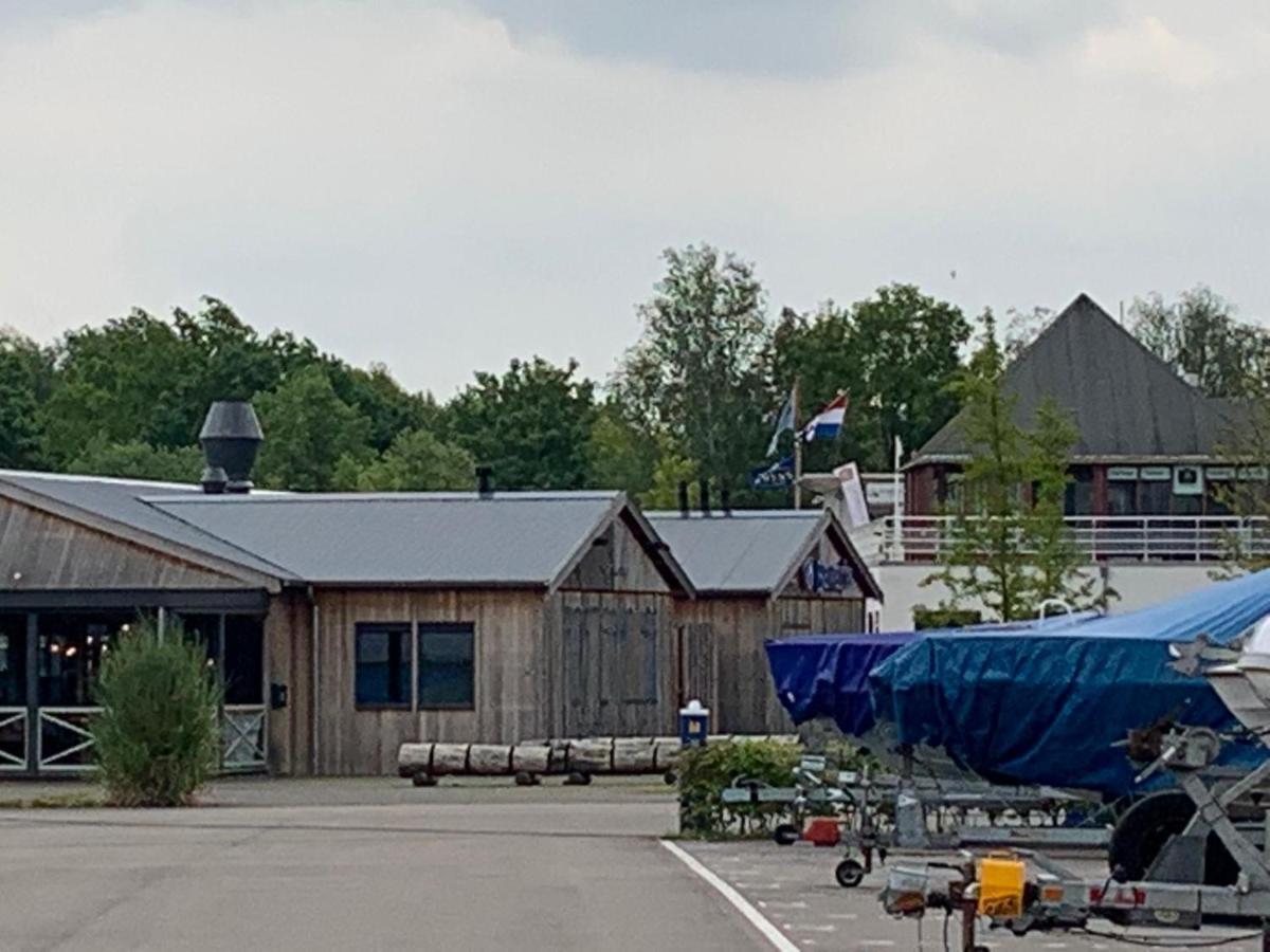 Marinaparcs Naarden Exteriör bild